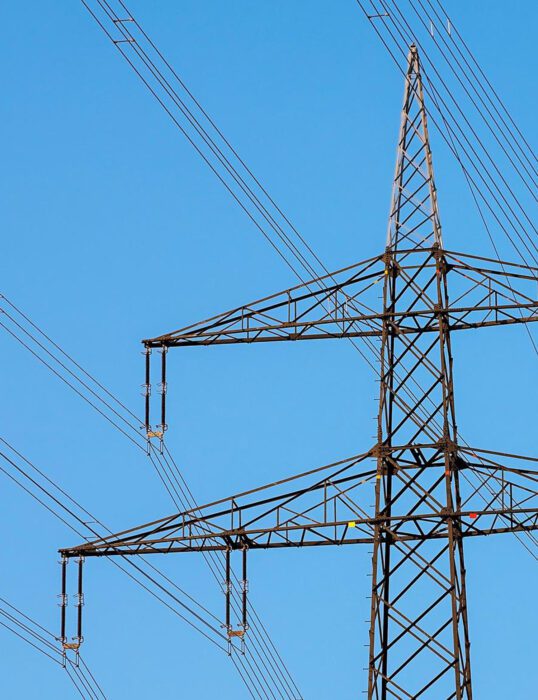 Power mast